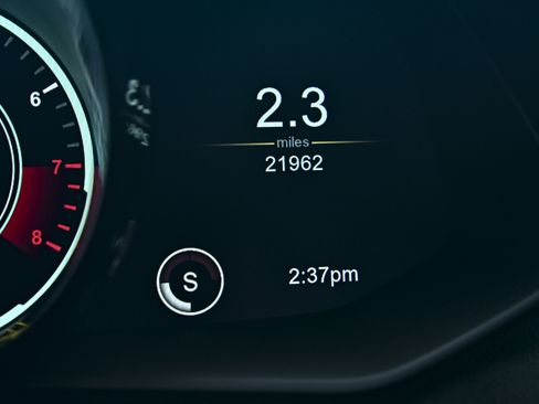 Used 2020 Aston Martin V8 Vantage Coupe RWD image 3