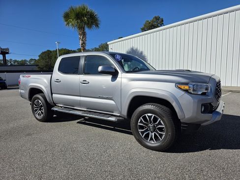 Used 2020 Toyota Tacoma TRD Sport image 32