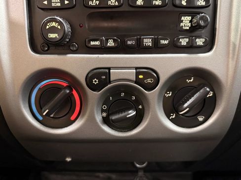 Used 2012 Chevrolet Colorado LT AWD/4WD image 23