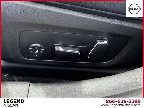 Used 2026 BMW 330i xDrive Sedan AWD/4WD image 16