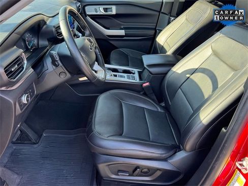 Used 2022 Ford Explorer Limited w/ Equipment Group 301A image 8