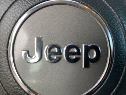 Used 2017 Jeep Renegade Sport w/ Power & Air Group FWD image 28