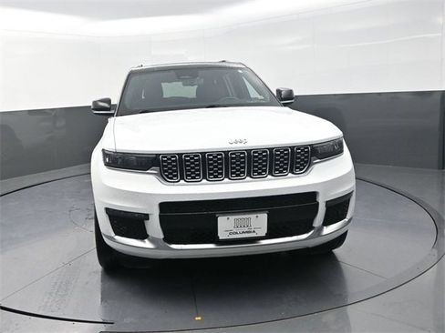 Used 2023 Jeep Grand Cherokee L Summit image 2