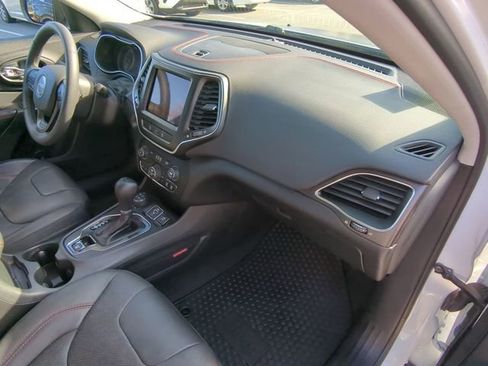 Used 2021 Jeep Cherokee Trailhawk w/ Premium Leather Package image 40