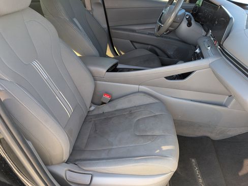 Used 2024 Hyundai Elantra SEL w/ Convenience Package image 25