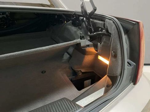 Used 2005 Cadillac XLR RWD image 18