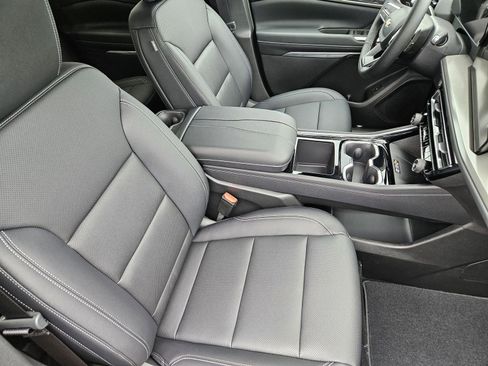 New 2026 Chevrolet Traverse LT FWD image 16