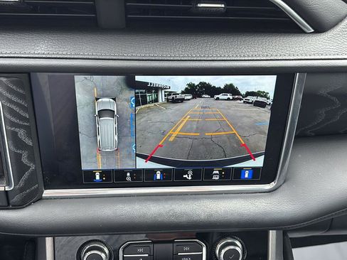 Used 2023 GMC Yukon XL Denali RWD image 36