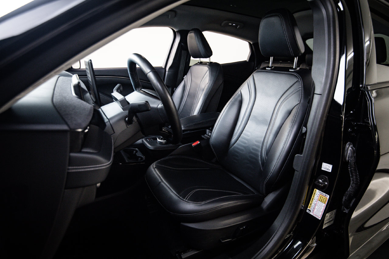 Used 2022 Ford Mustang Mach-E Premium RWD image 5
