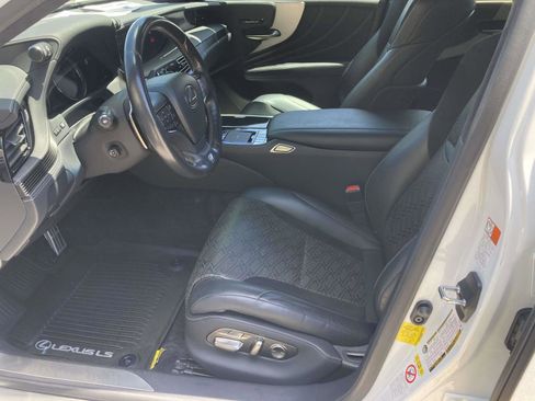 Used 2018 Lexus LS 500 F Sport w/ Accessory Package (Z2) RWD image 20