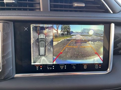 Used 2023 GMC Yukon Denali w/ Denali Reserve Package image 26