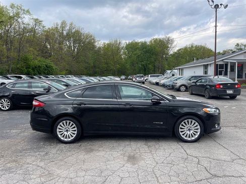 Used 2013 Ford Fusion SE FWD image 4
