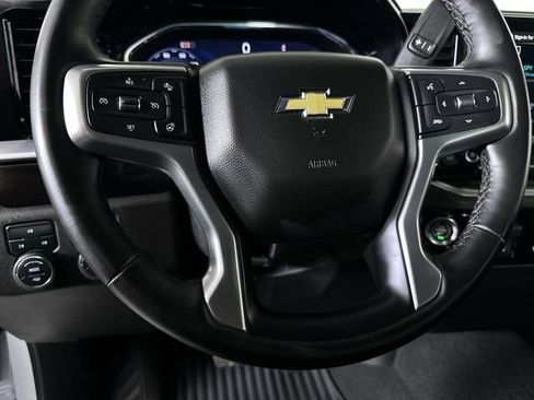 Used 2025 Chevrolet Silverado 2500 LT w/ Convenience Package AWD/4WD image 11