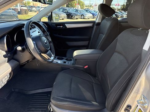 Used 2019 Subaru Outback 2.5i Premium image 8