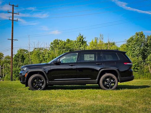 New 2025 Jeep Grand Cherokee L Altitude image 7