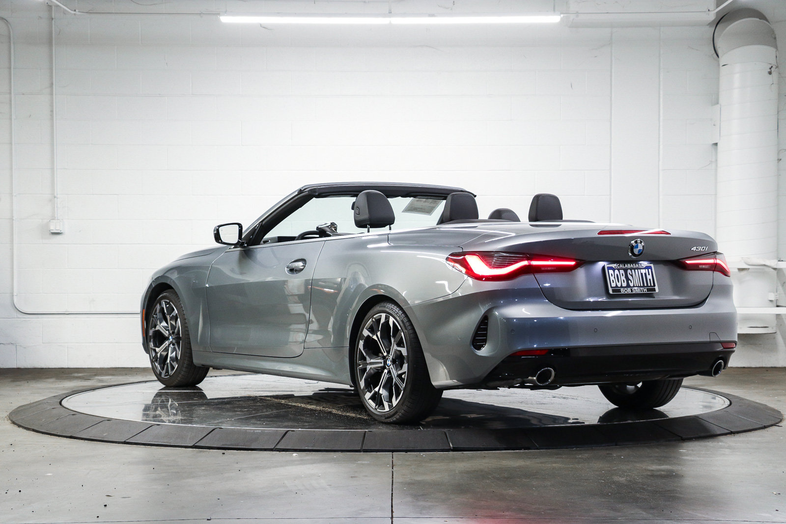 Used 2026 BMW 430i Convertible w/ Parking Assistance Package RWD image 10