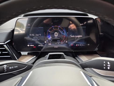 New 2026 Chevrolet Suburban High Country image 28