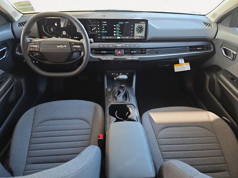 Certified 2025 Kia K4 EX image 2