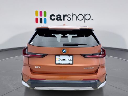 Used 2023 BMW X1 xDrive28i w/ Premium Package AWD/4WD image 4