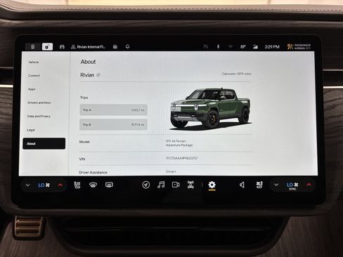 Used 2023 Rivian R1T Adventure image 27