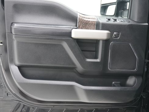 Used 2019 Ford F250 Lariat w/ Lariat Ultimate Package AWD/4WD image 14