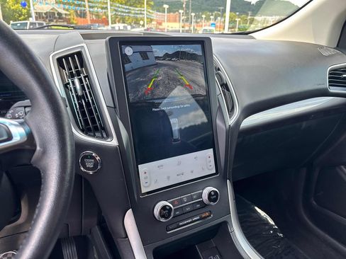 Used 2024 Ford Edge SEL AWD/4WD image 14