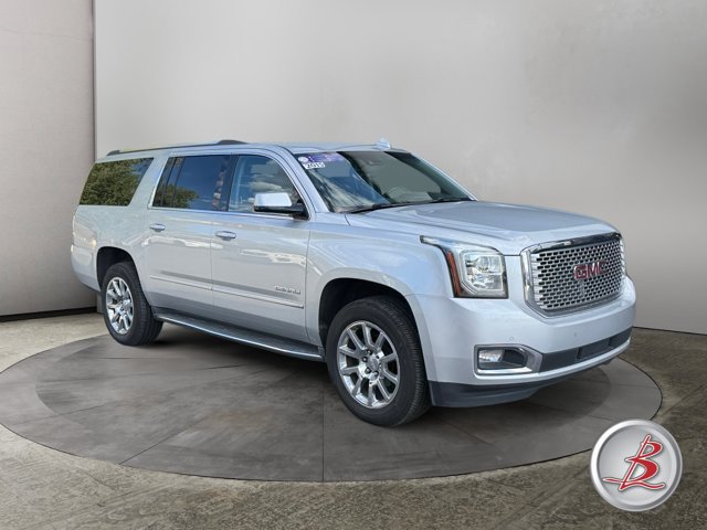 Used 2015 GMC Yukon XL Denali AWD/4WD image 1