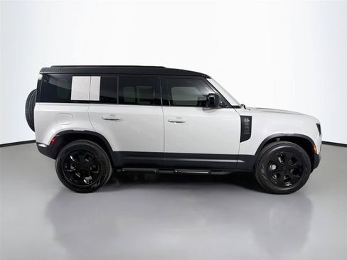 New 2026 Land Rover Defender 110 S AWD/4WD image 4