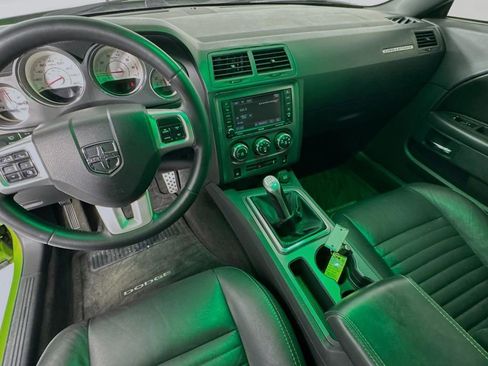 Used 2011 Dodge Challenger R/T image 26