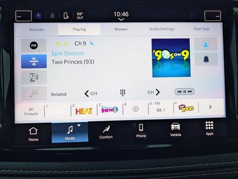 Used 2021 Chrysler Pacifica Touring w/ Uconnect Theater Family Group image 14