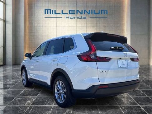 Used 2023 Honda CR-V EX-L image 3