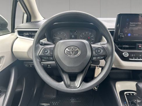Used 2025 Toyota Corolla LE AWD/4WD image 13