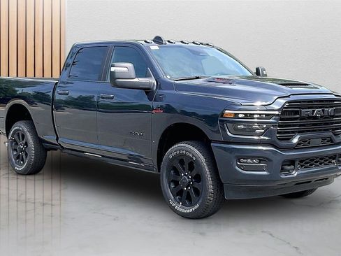 New 2026 RAM 2500 Laramie AWD/4WD image 2