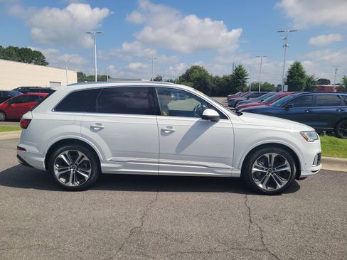 Used 2021 Audi Q7 3.0T Prestige w/ Prestige Package AWD/4WD image 2