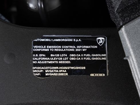 Used 2021 Lamborghini Urus AWD/4WD image 43