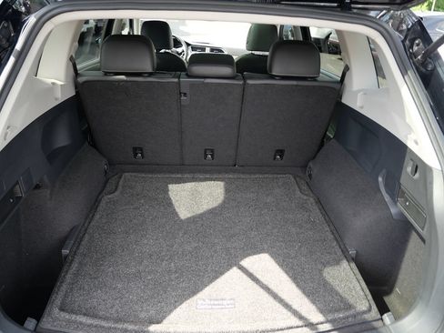 Used 2021 Volkswagen Tiguan S AWD/4WD image 23