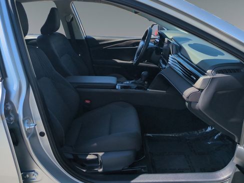 Used 2025 Toyota Camry LE image 15