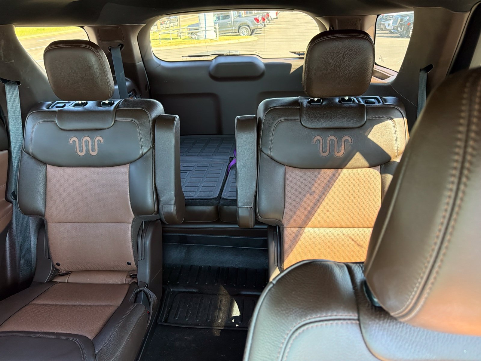 Used 2023 Ford Explorer King Ranch w/ Technology Package AWD/4WD image 5