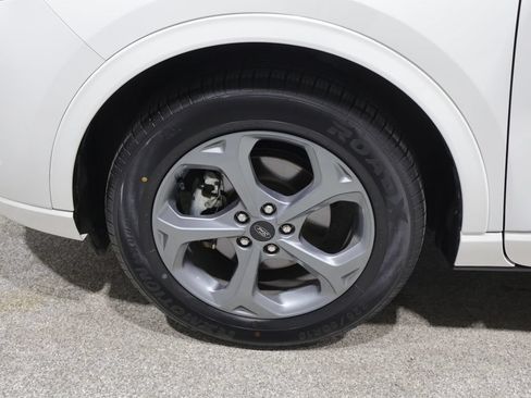 Used 2024 Ford Escape ST-Line AWD/4WD image 8