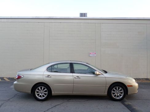 Used 2003 Lexus ES 330 image 1