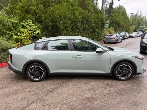 Used 2025 Kia K4 EX FWD image 2