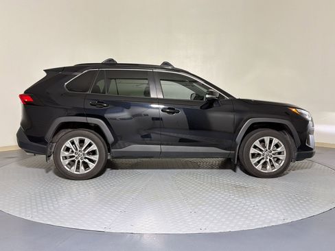 Used 2023 Toyota RAV4 XLE Premium FWD image 8