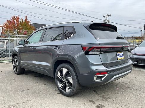 New 2025 Volkswagen Taos SE image 6