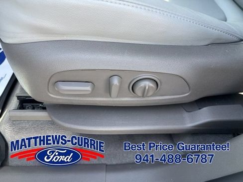 Used 2020 Chevrolet Traverse LT w/ LT Premium Package FWD image 10