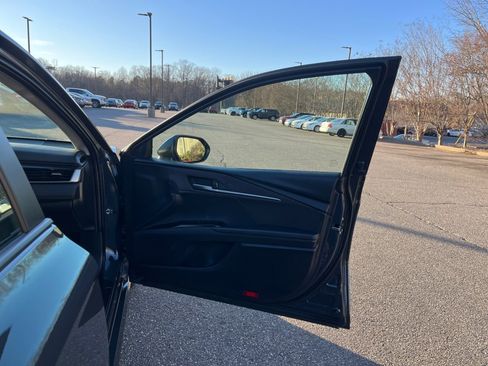 Used 2025 Toyota Camry LE image 35