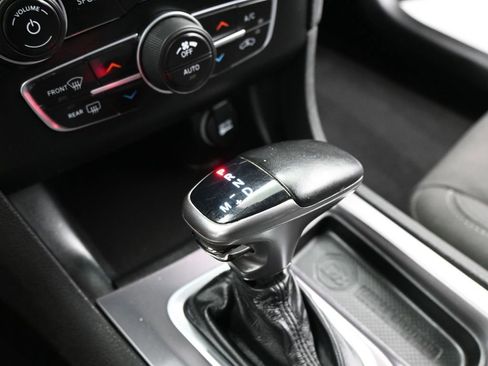 Used 2019 Dodge Charger R/T image 17