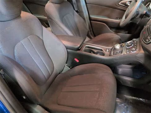 Used 2015 Chrysler 200 Limited image 20