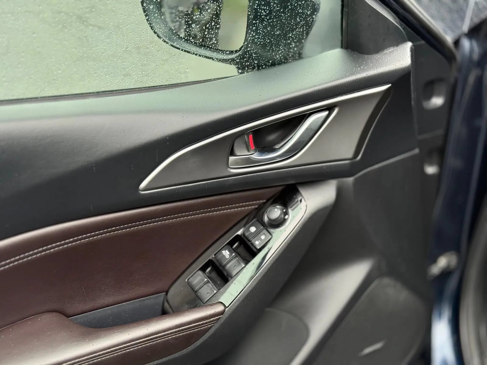 Used 2018 MAZDA MAZDA3 Grand Touring FWD image 31