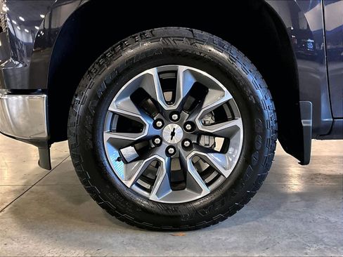 Used 2024 Chevrolet Silverado 1500 LT image 7