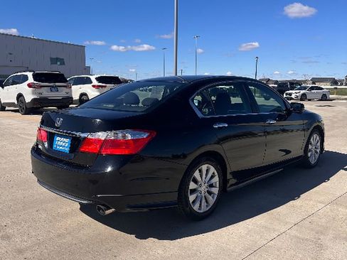 Used 2015 Honda Accord EX image 5